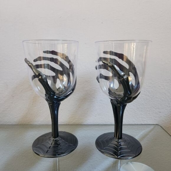 HALLOWEEN SKELETON HAND Acrylic Wine Glass Set of 2 - Picture 2 of 3